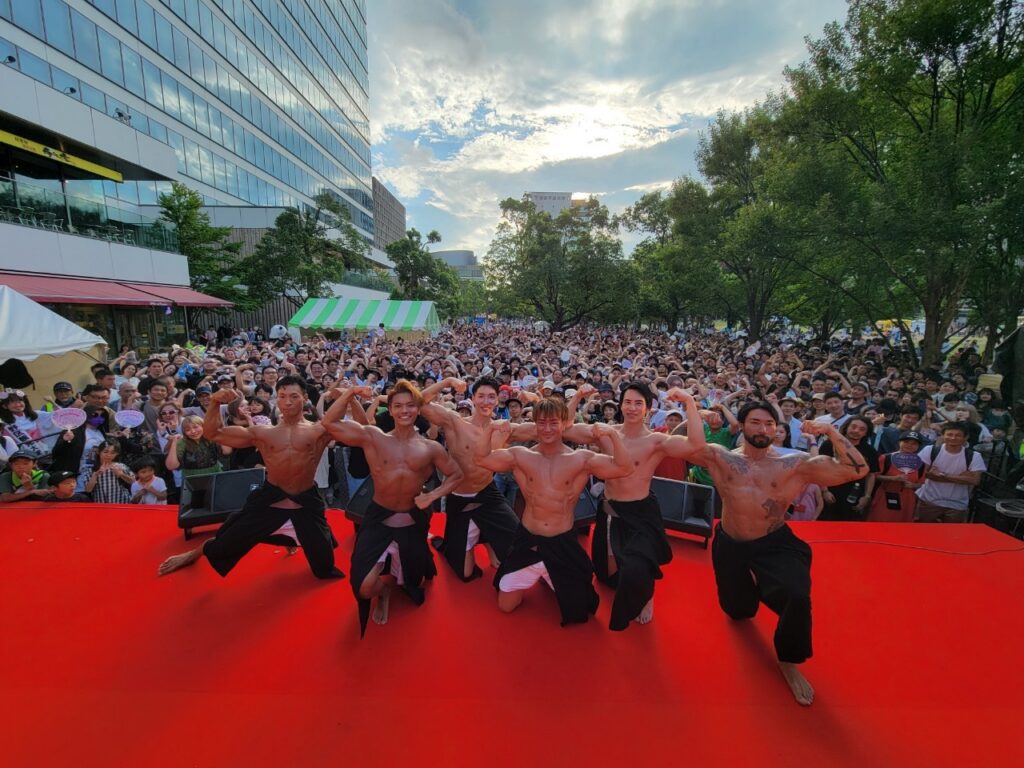 中野駅前盆踊り　筋肉盆踊り